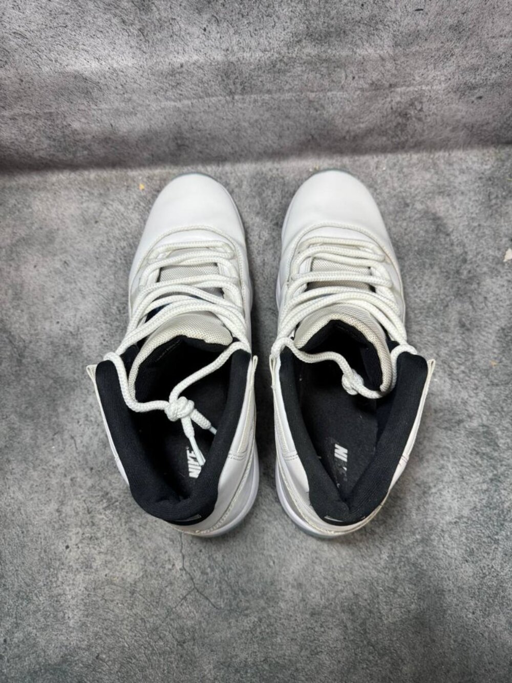 Size 13 | Jordan 11 Legend Blue No Box | Pre-Owned - Picture 5 of 8
